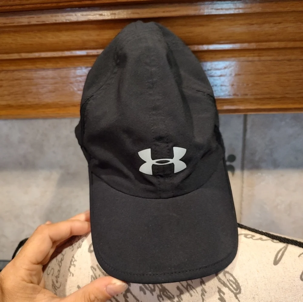 Under Armour Black One Size Woman's Hat!